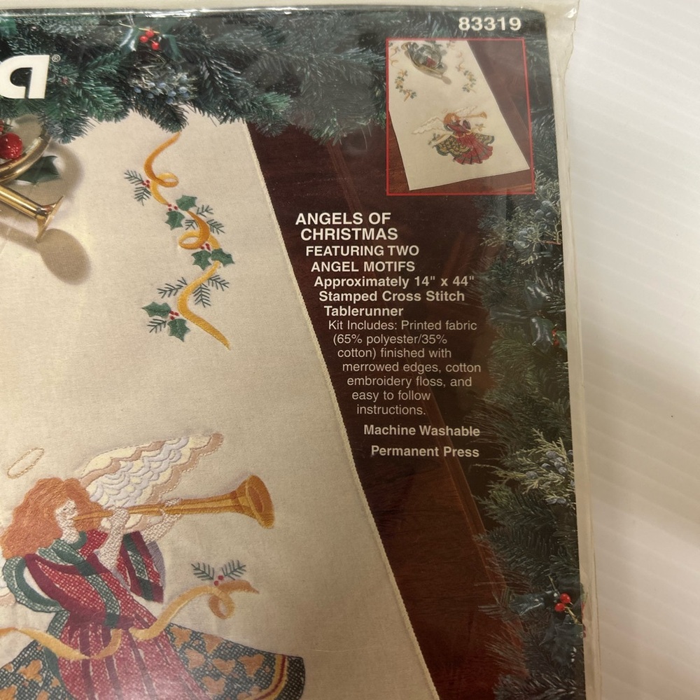1995 Buncilla Angels of Christmas Counted Cross Stitch Table Runner Kit 83319 - Picture 3 of 5